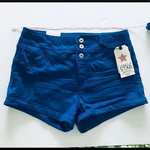 Vanilla Star Mid rise 3 Shortie Shorts